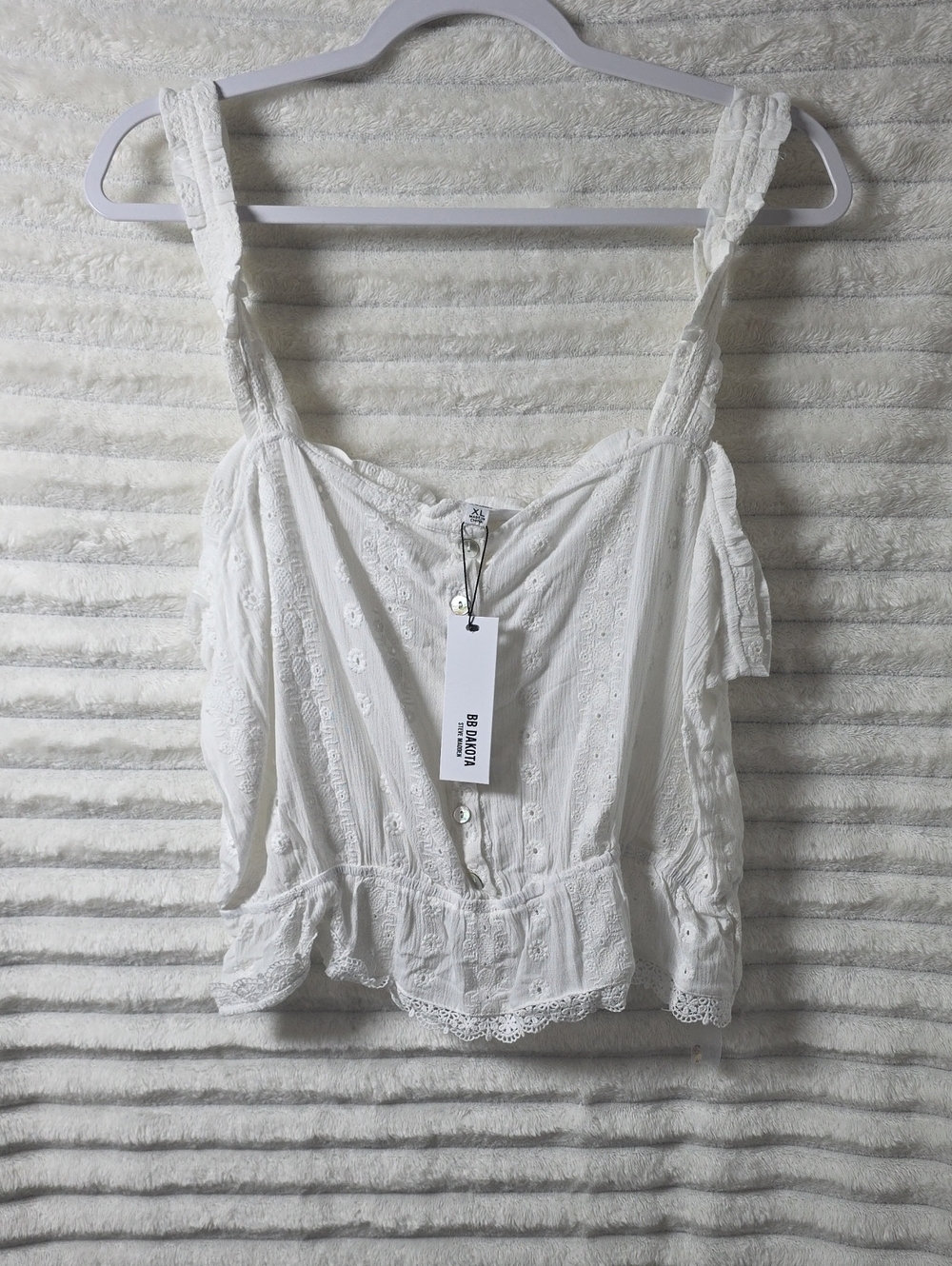0565‎ BB Dakota White Eyelet Lace-Trim Camisole